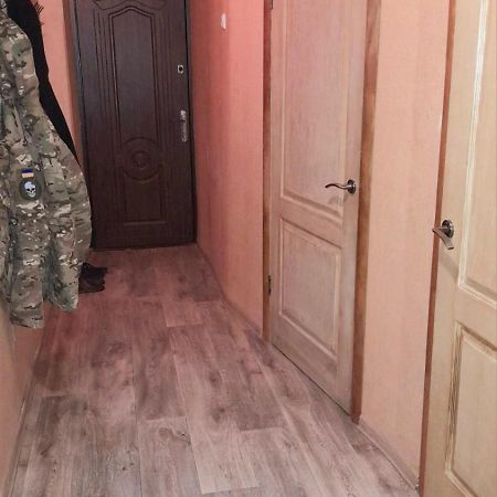 Two-Bedroom Apartment Pokrovskaya, 48 Izyum Bagian luar foto
